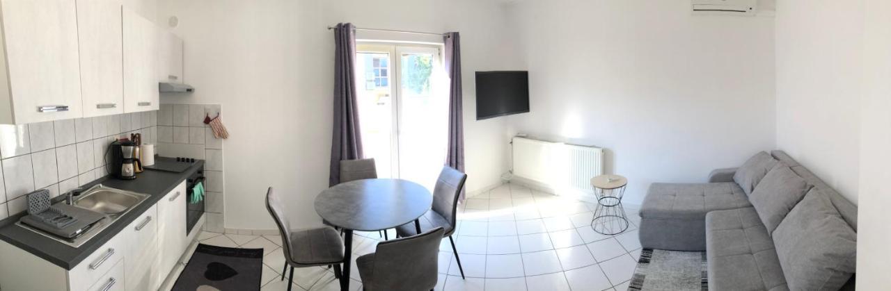 Apartment Barba.Frane Zara Esterno foto