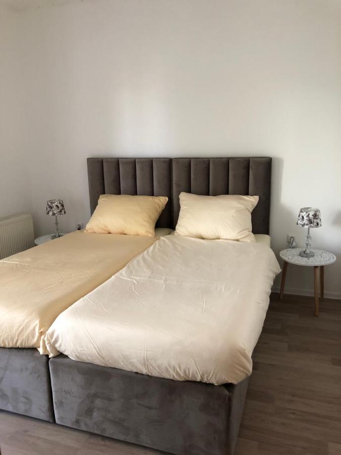 Apartment Barba.Frane Zara Esterno foto